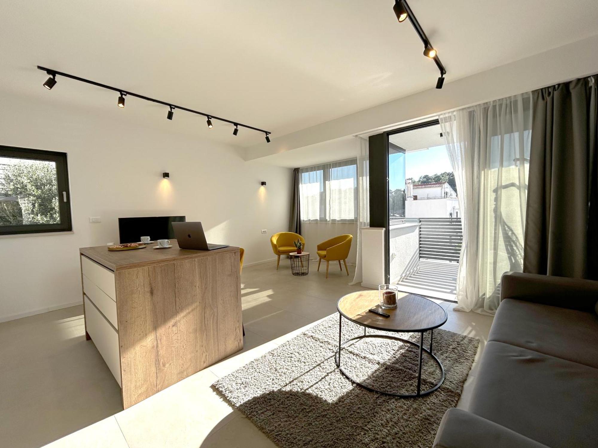 חוואר Sandi Hvar Apartments מראה חיצוני תמונה