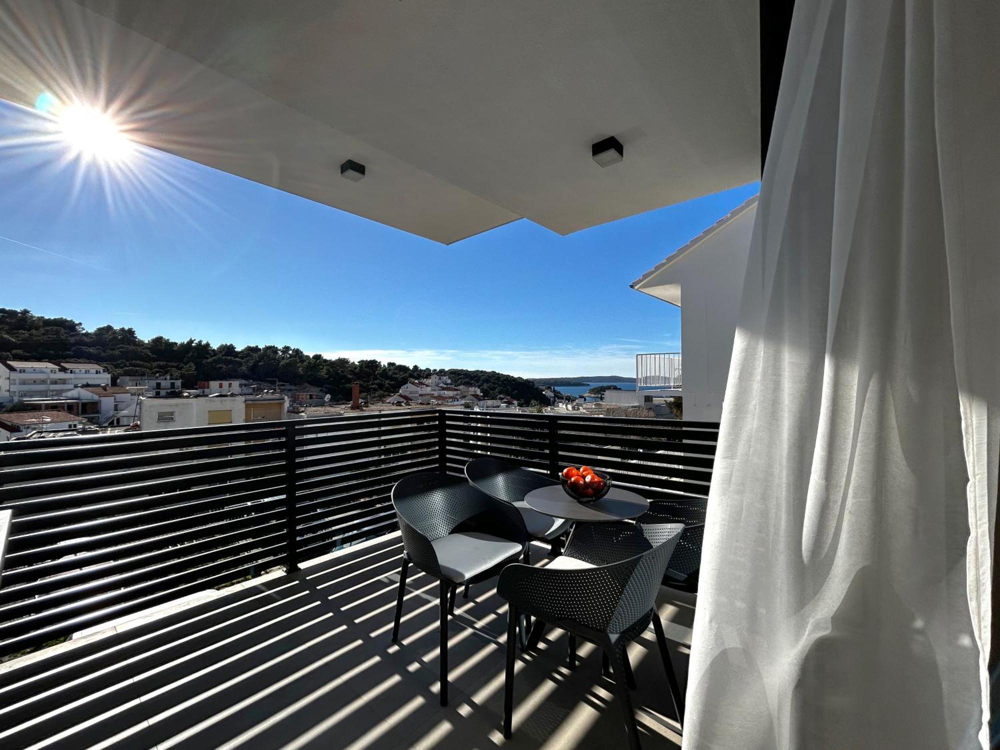 חוואר Sandi Hvar Apartments מראה חיצוני תמונה